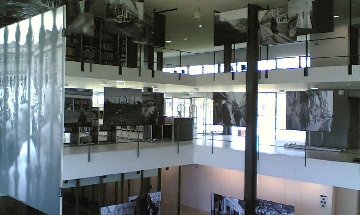 Quadros Expositores e Suportes